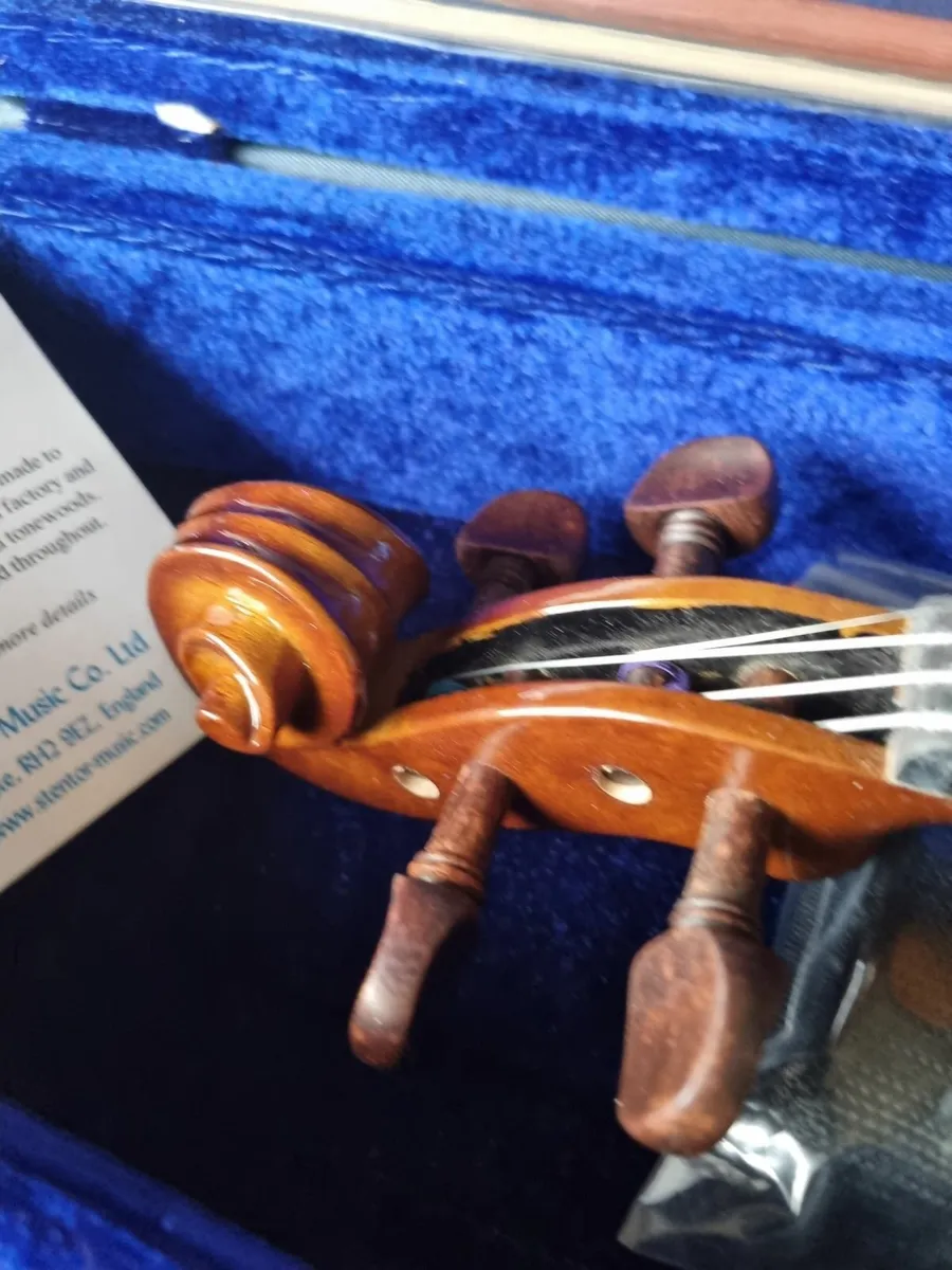 3/4 Stentor Violin Kit - Image 2