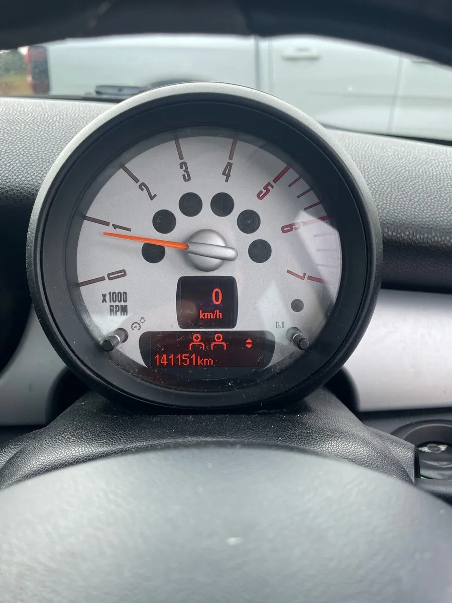 Mini Cooper - Image 3
