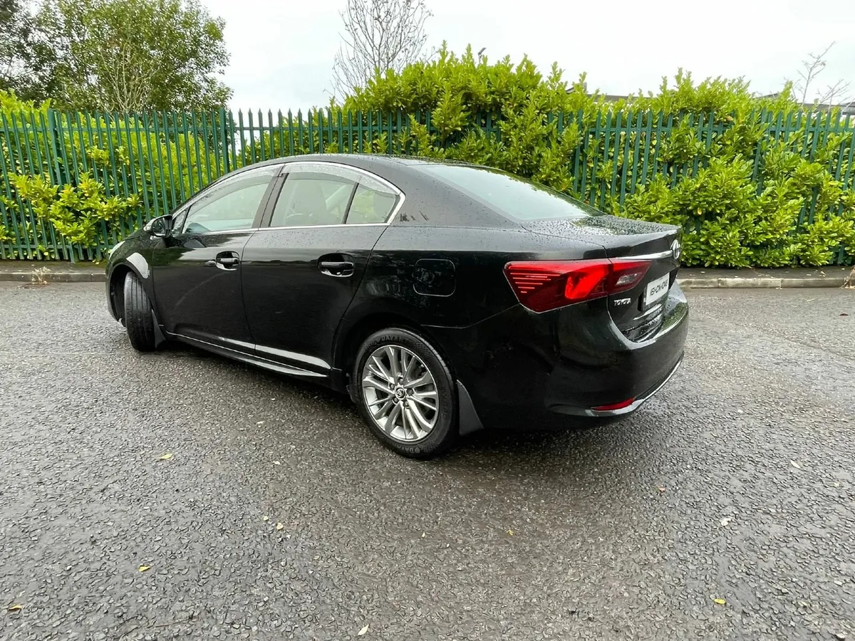 Toyota Avensis 2016 - Image 2