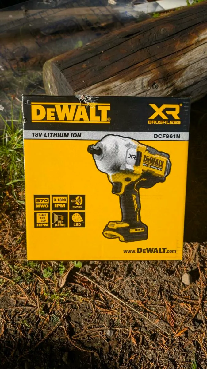 DeWalt 2372Nm High Torque 1/2" Impact Wrench - Image 2