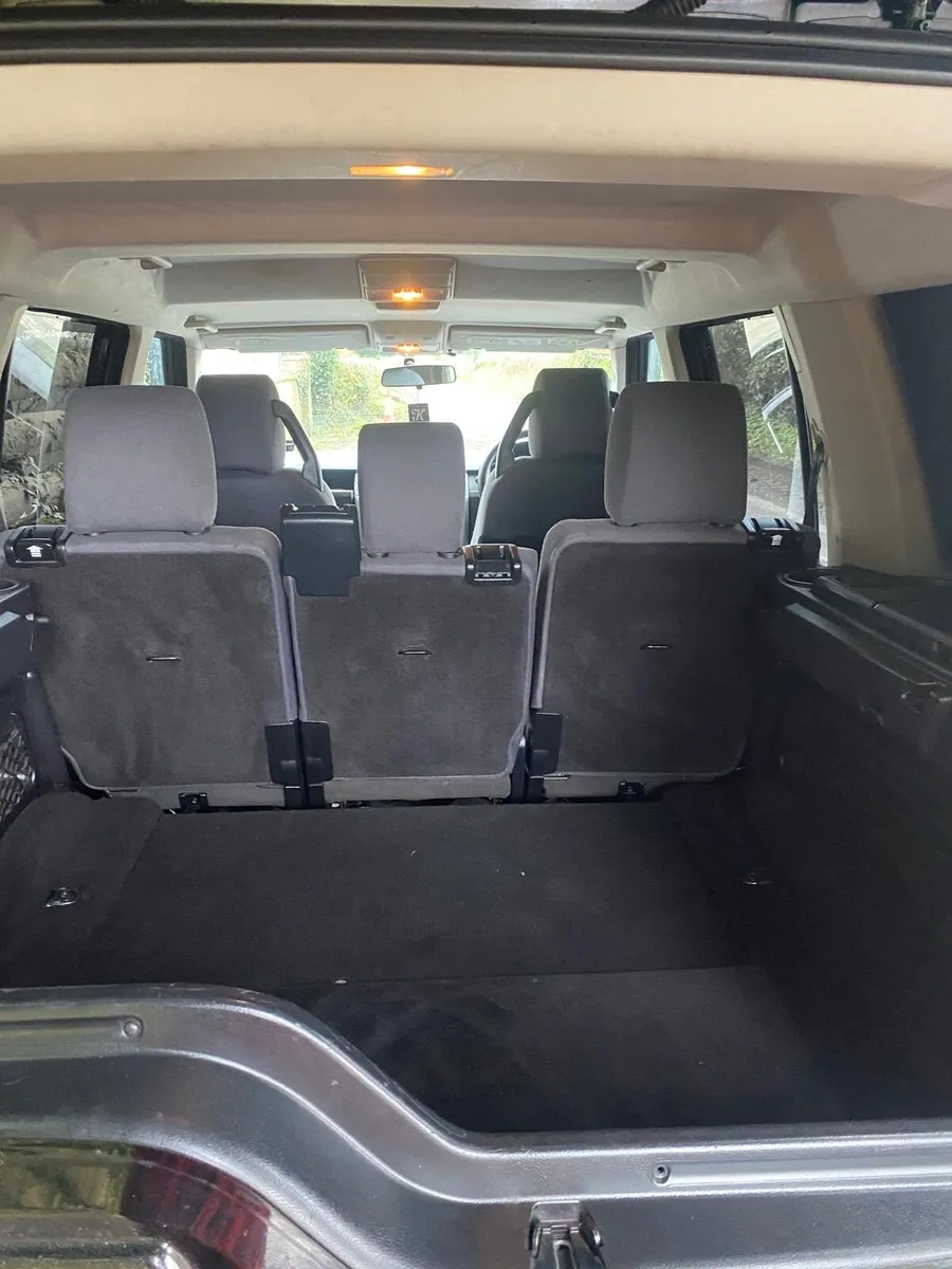 Land Rover Discovery 3 5seater crewcab - Image 3