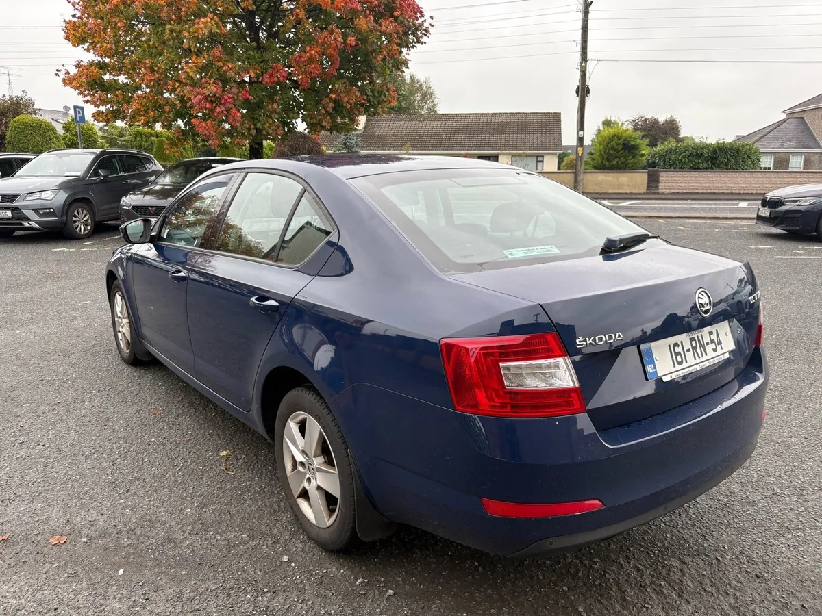 Skoda Octavia 1.6 Diesel - Image 2