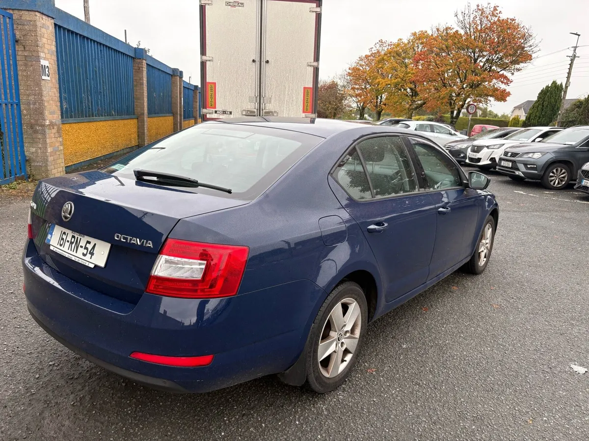 Skoda Octavia 1.6 Diesel - Image 4