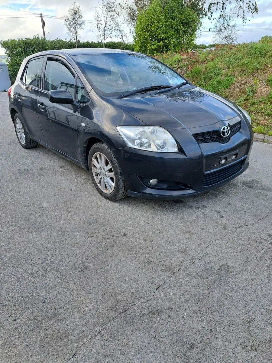 Toyota Auris - Breaking only - Image 1