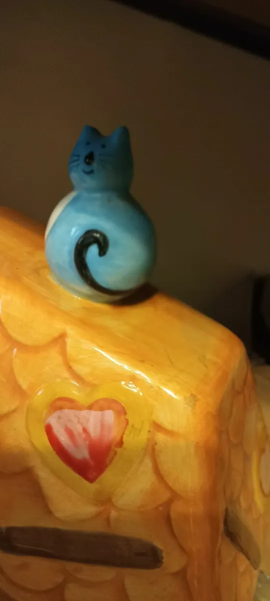 Rayware Biscuits Jar - Image 3