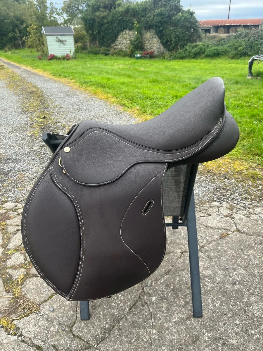 17” Adjustable Brown Turfmasters Saddle - Image 3