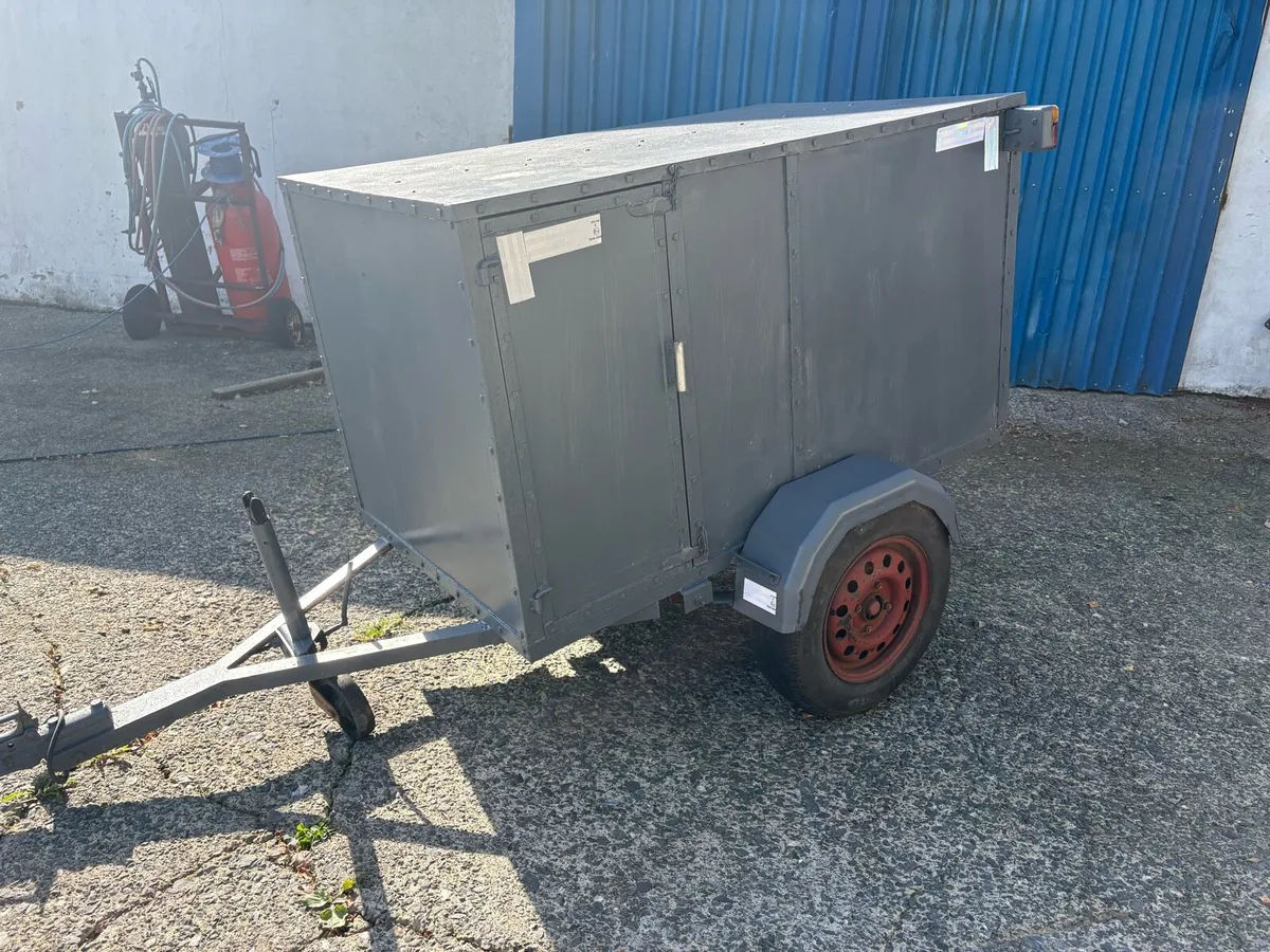 Dog trailer - Image 1