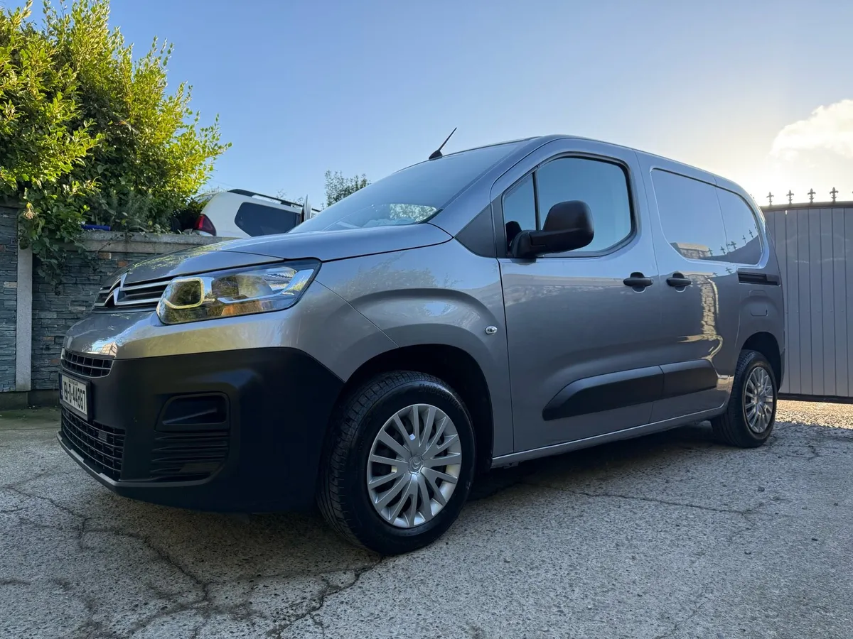 2019 Citroen berlingo 3 seater New doe No vat - Image 2