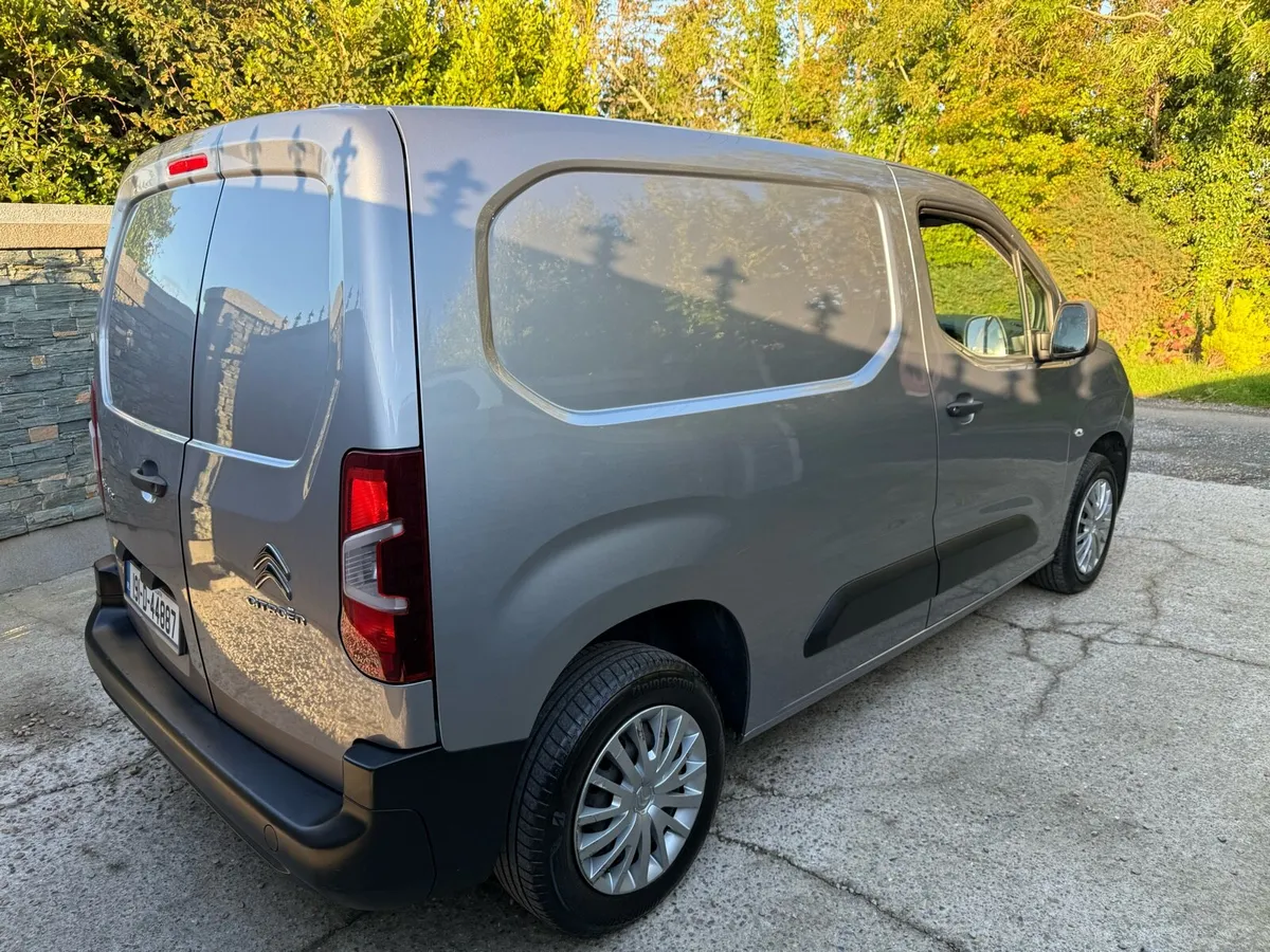 2019 Citroen berlingo 3 seater New doe No vat - Image 3