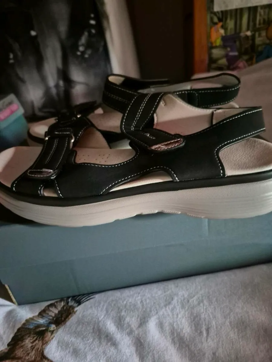 NEW SANDLES - Image 1