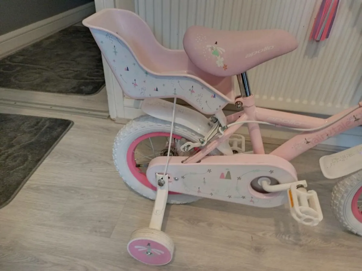 Kids fairytale bike size 12 half inch wheels - Image 3