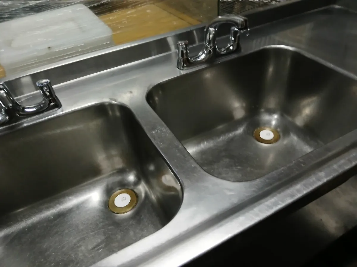 Staneless steel cabbinet double sink unit complete - Image 4