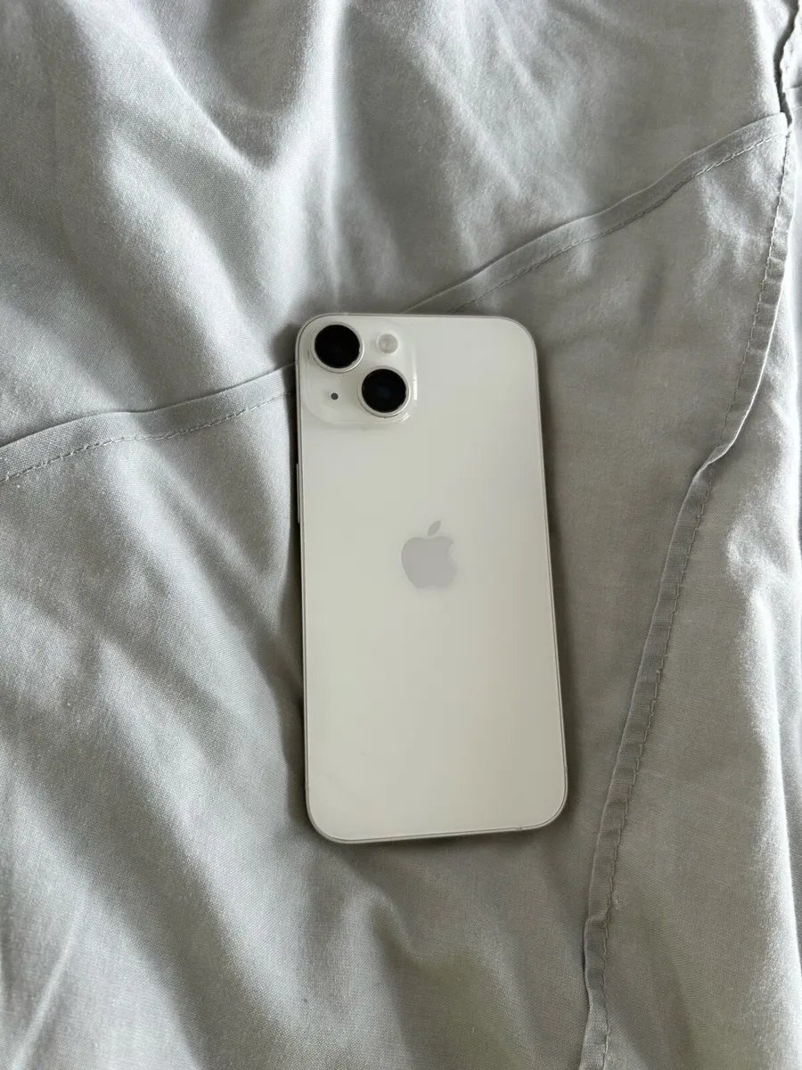 iPhone 14 - Image 1