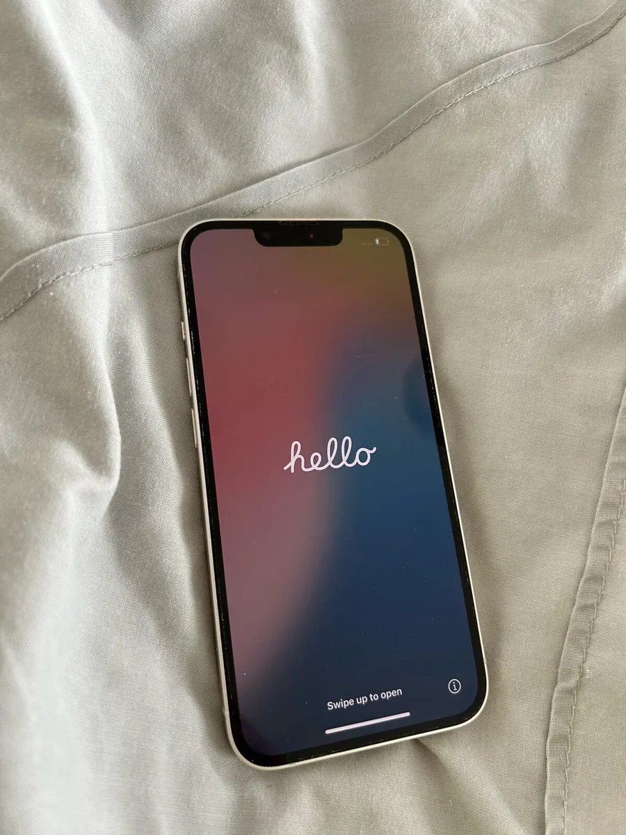 iPhone 14 - Image 3