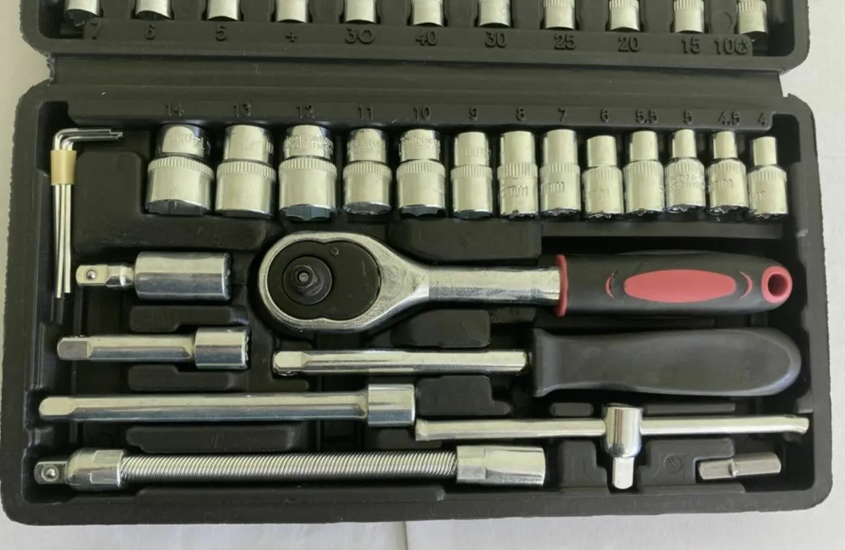 46PCS Socket Wrench & Ratchet Tool Kit Set - Image 1