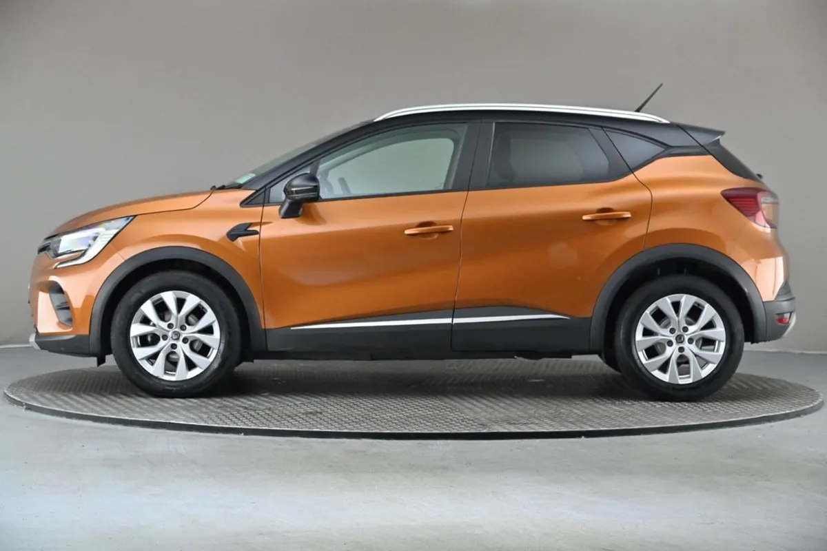 Renault Captur 1.5 DCI Iconic 95bhp 6spd - Image 4