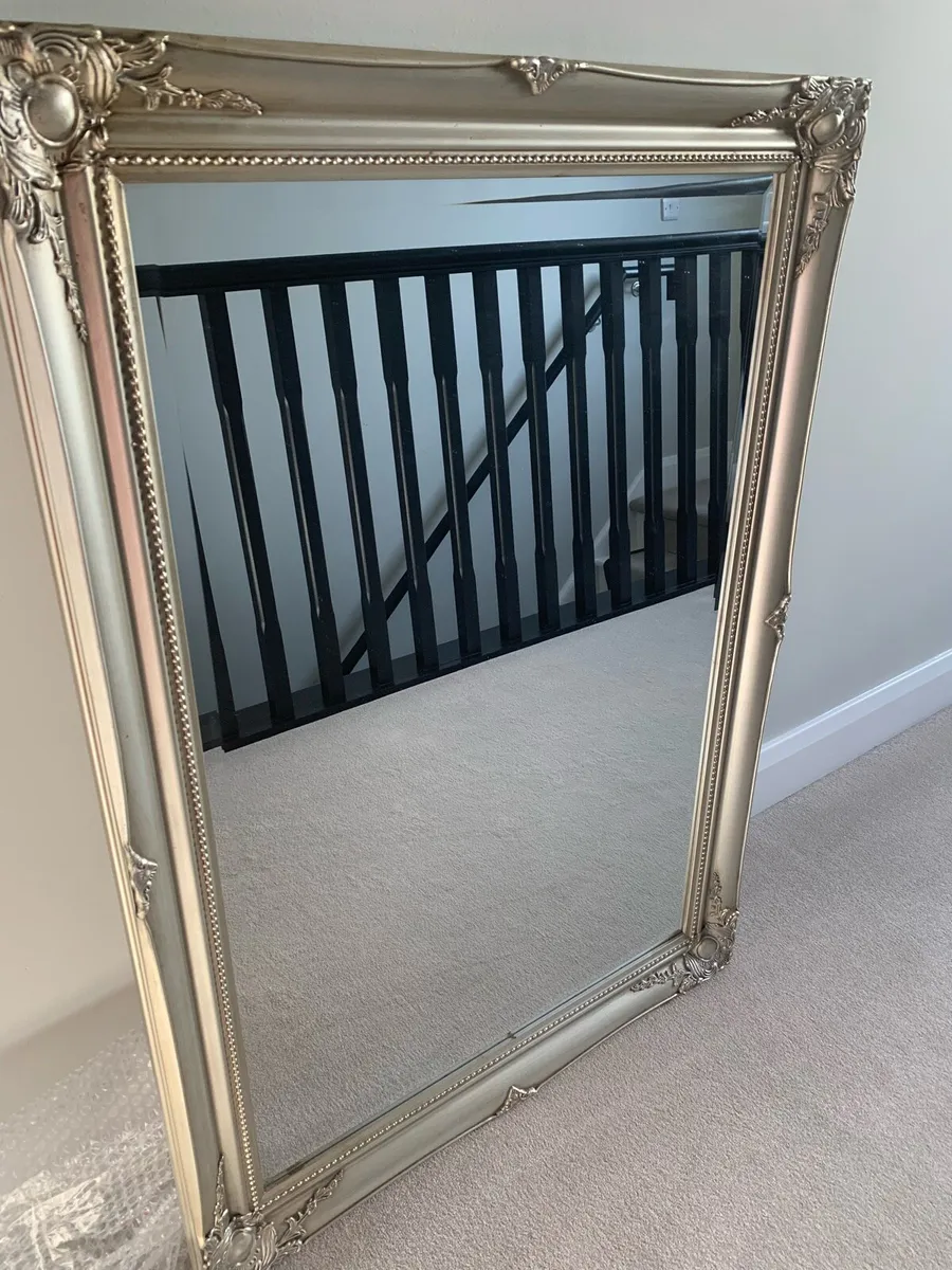 Large mirror - Image 1