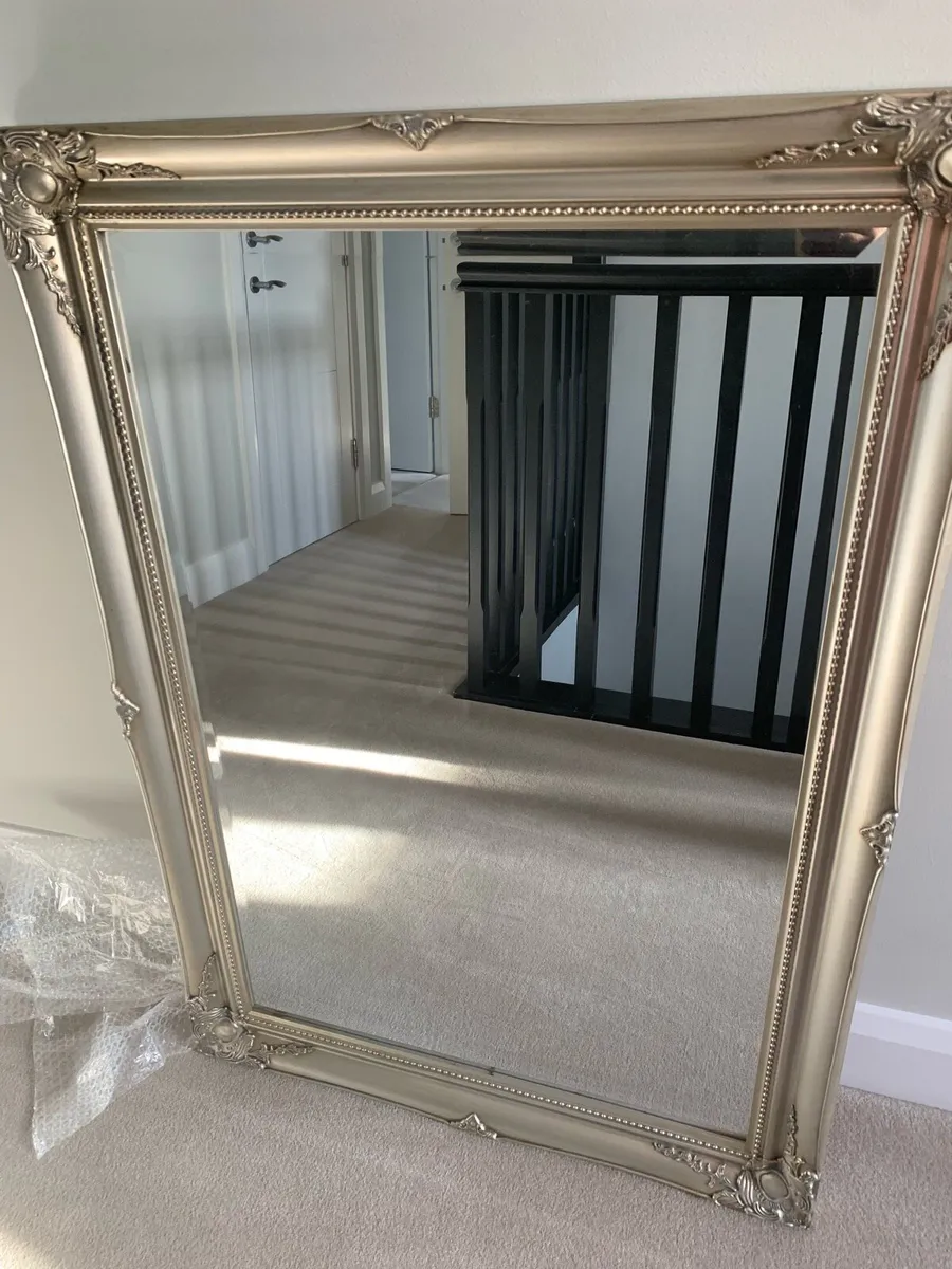 Large mirror - Image 2