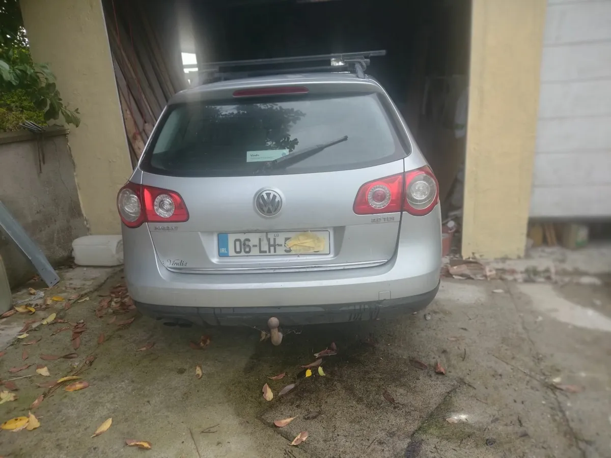 Volkswagen Passat 2006 - Image 1