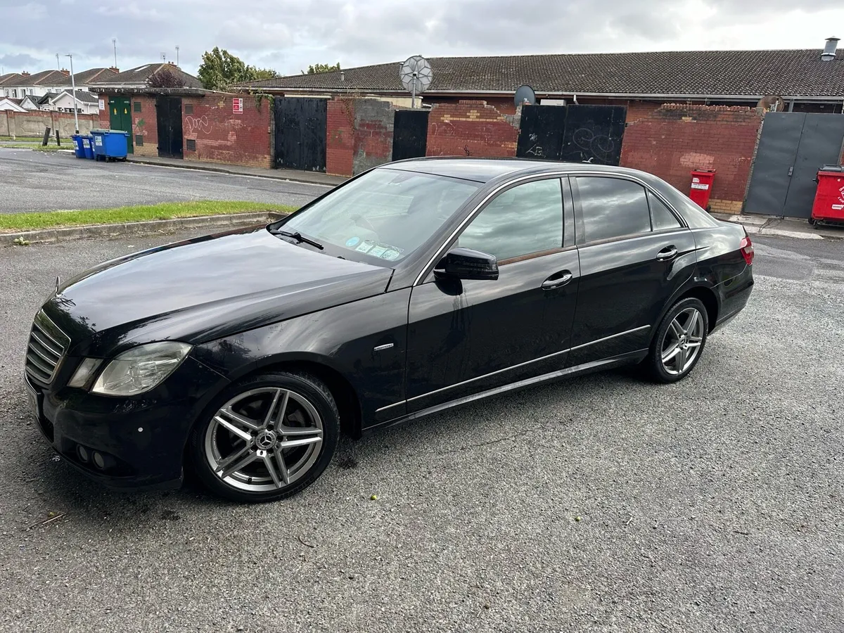 Car - Image 2