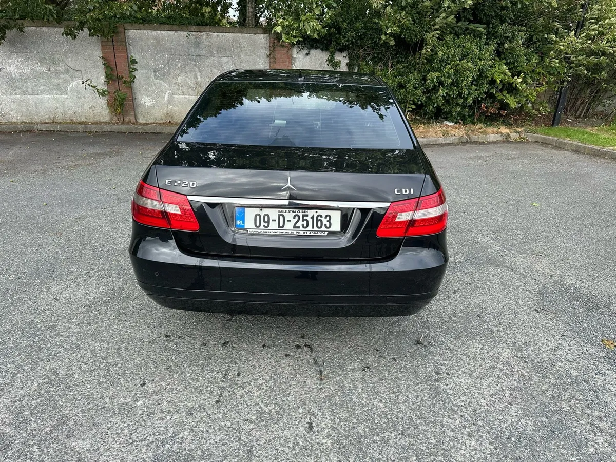 Car - Image 4