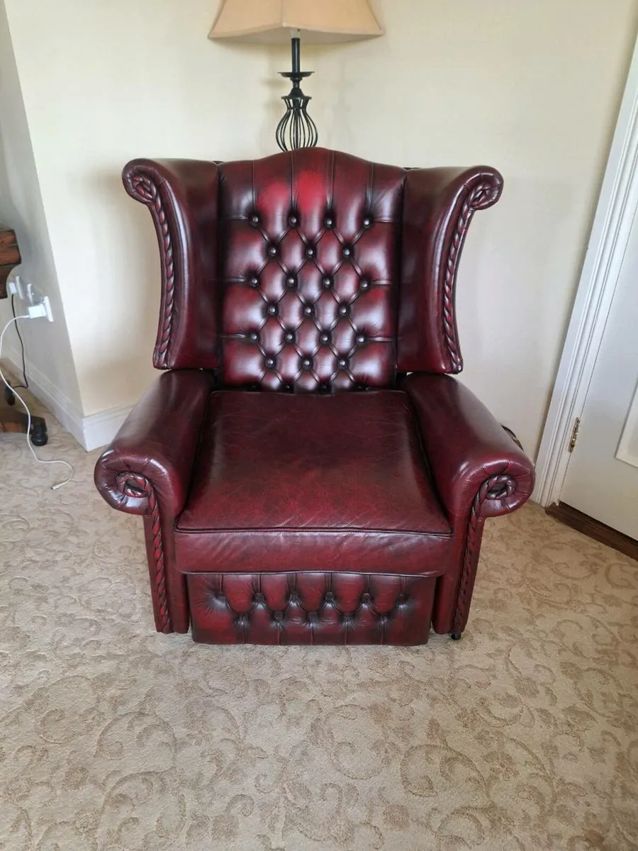 Genuine leather Recliner - Image 1