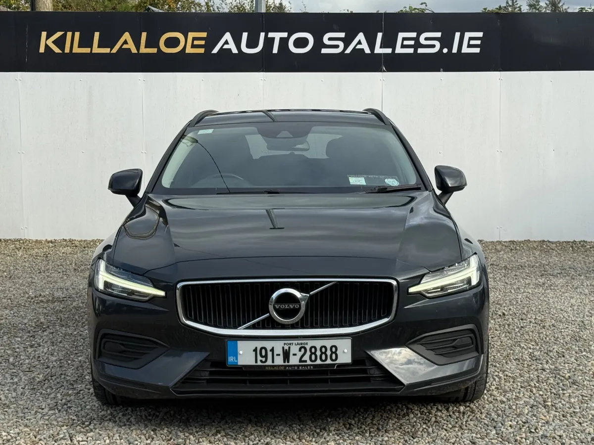 Volvo V60 D3 Momentum Manual 2.0D - Image 2