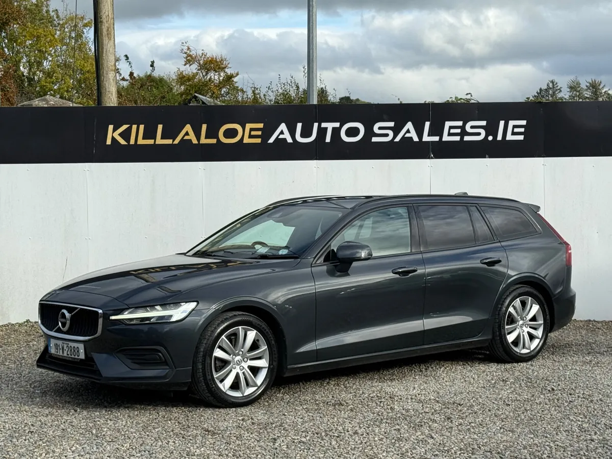 Volvo V60 D3 Momentum Manual 2.0D - Image 3