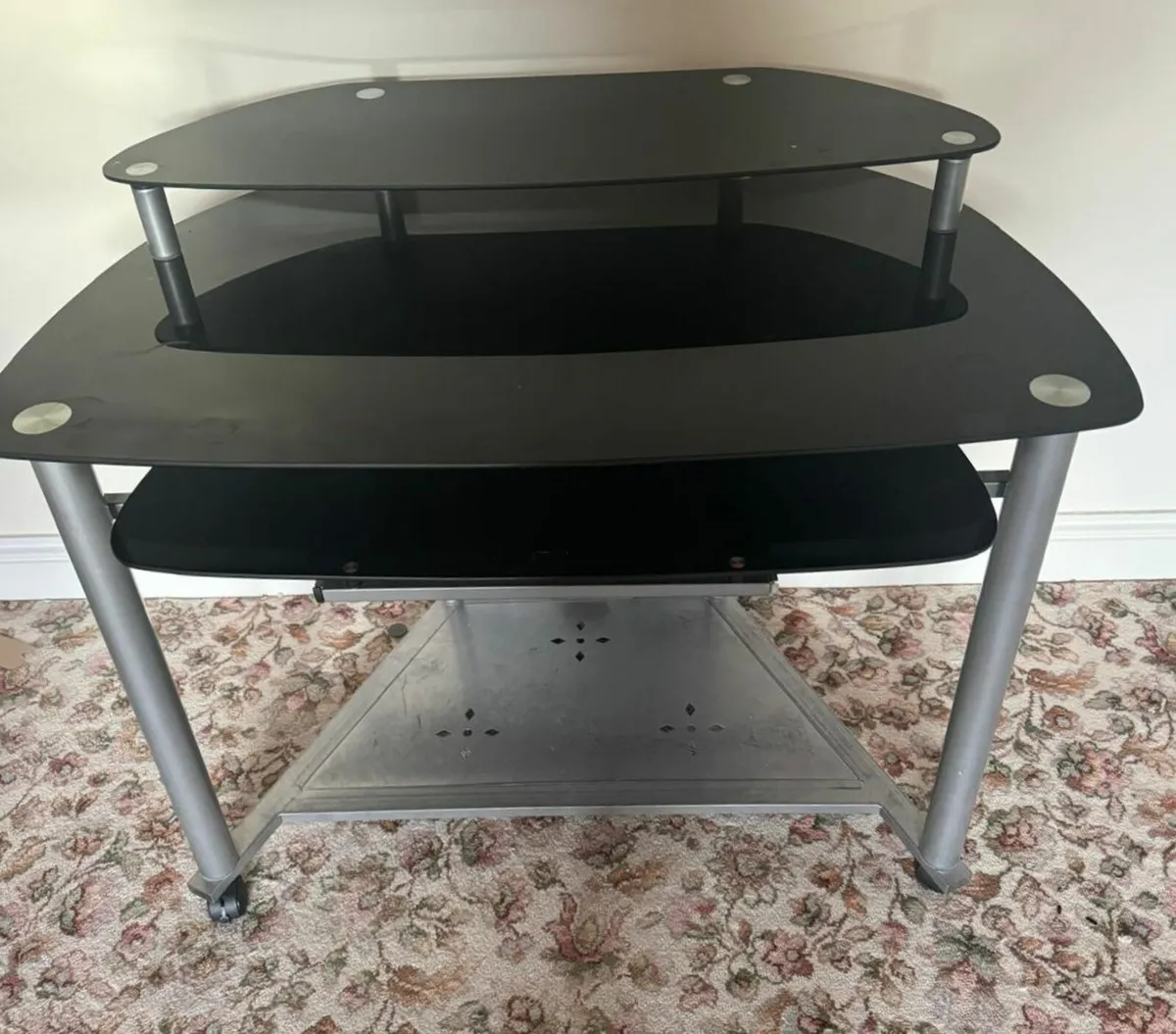 Black computer desk - Image 2
