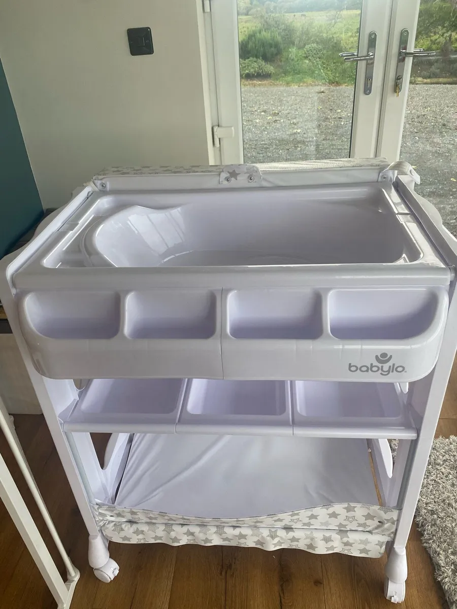 Baby Changing Table & Bath - Image 2