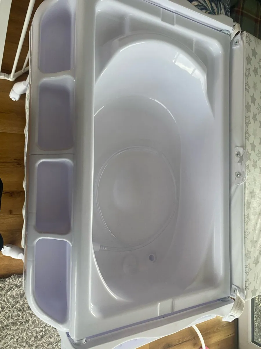 Baby Changing Table & Bath - Image 4