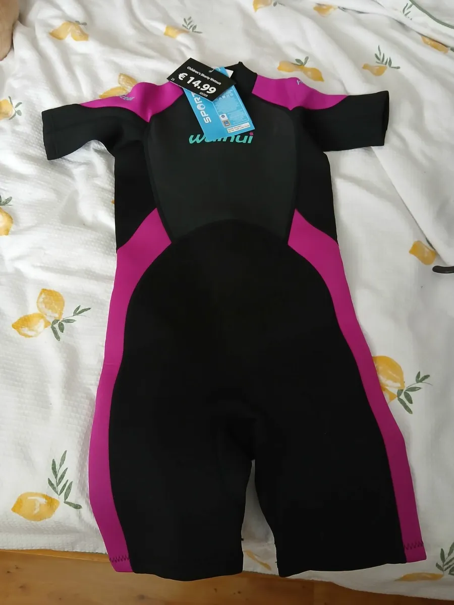 New child's wetsuit Age 9 - 10 years - Image 2