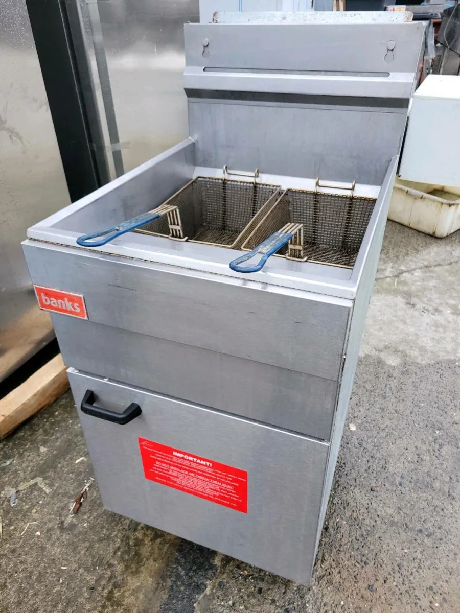 Fryer Natural Gas 5 Burner BANKS - Image 1