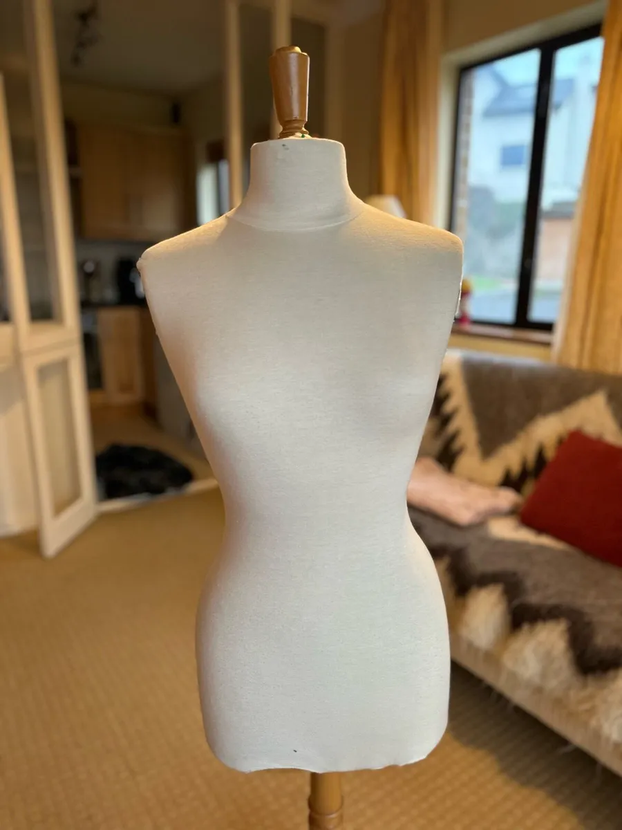 Mannequin torso - Image 3
