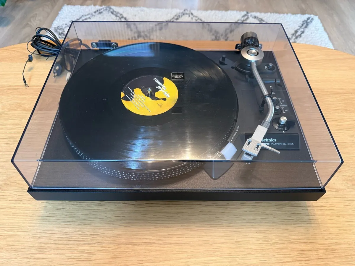 Technics SL-23a turntable/recorder - Image 1
