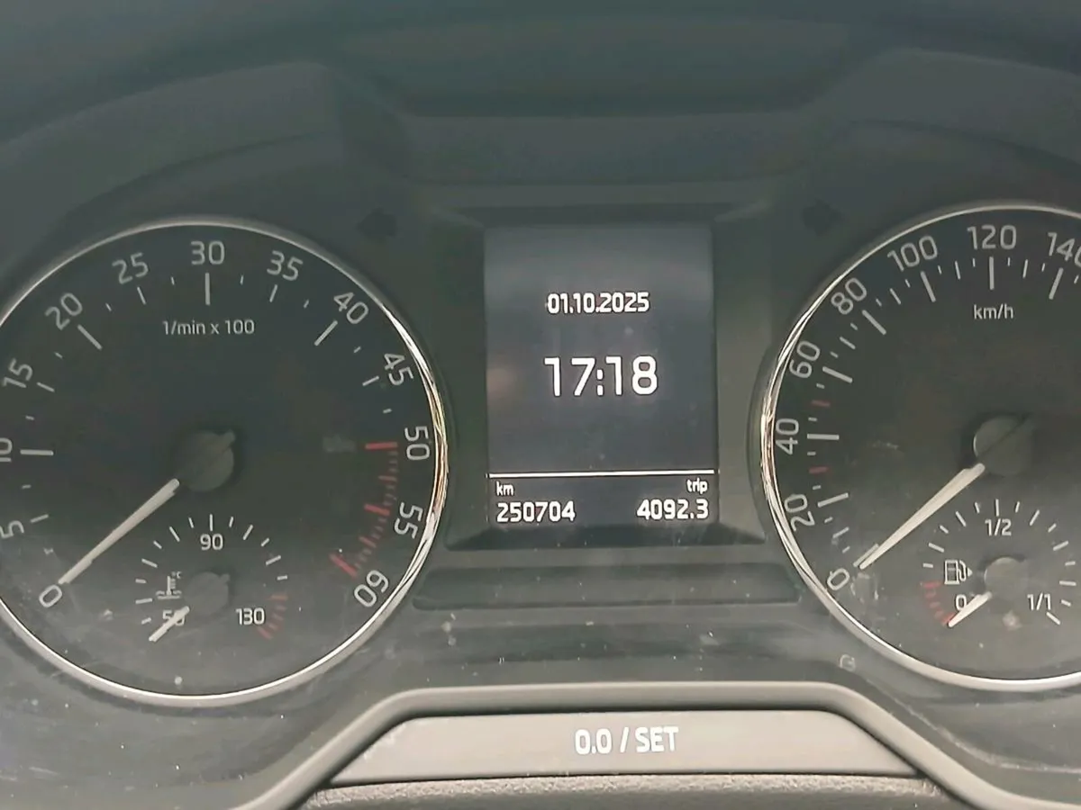 2016 Skoda Octavia Ambition - Image 3