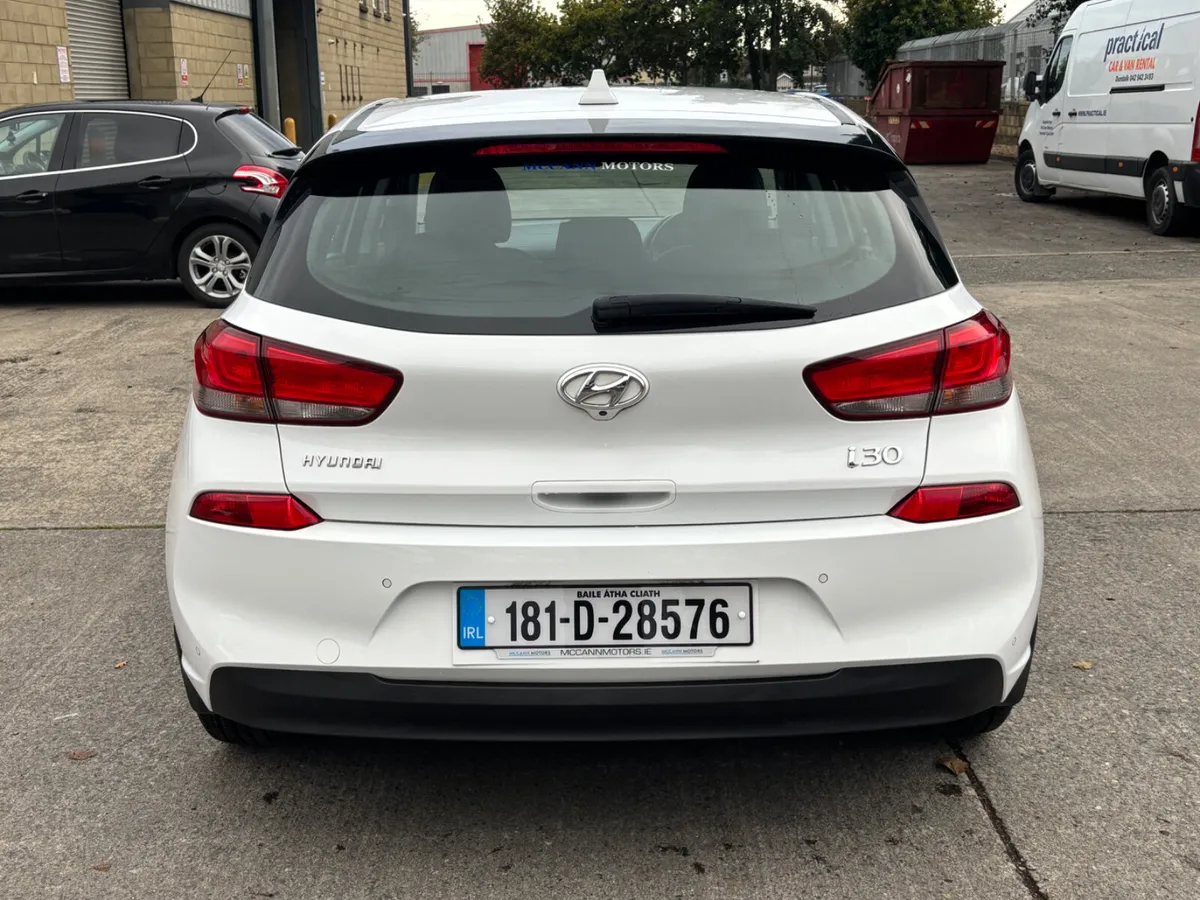 2018 HYUNDAI I30 DELUXE PLUS 5DR FULL OF EXTRAS - Image 4