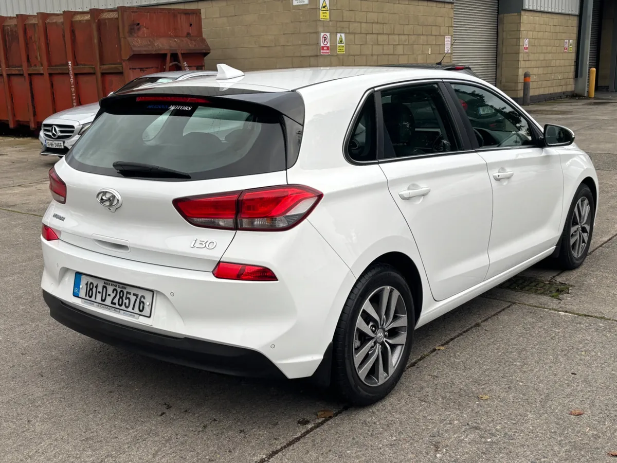 2018 HYUNDAI I30 DELUXE PLUS 5DR FULL OF EXTRAS - Image 4
