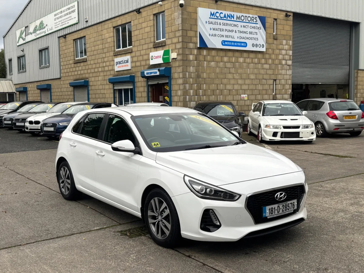 2018 HYUNDAI I30 DELUXE PLUS 5DR FULL OF EXTRAS - Image 1
