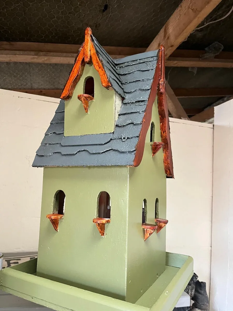 Bird feeder - Image 1
