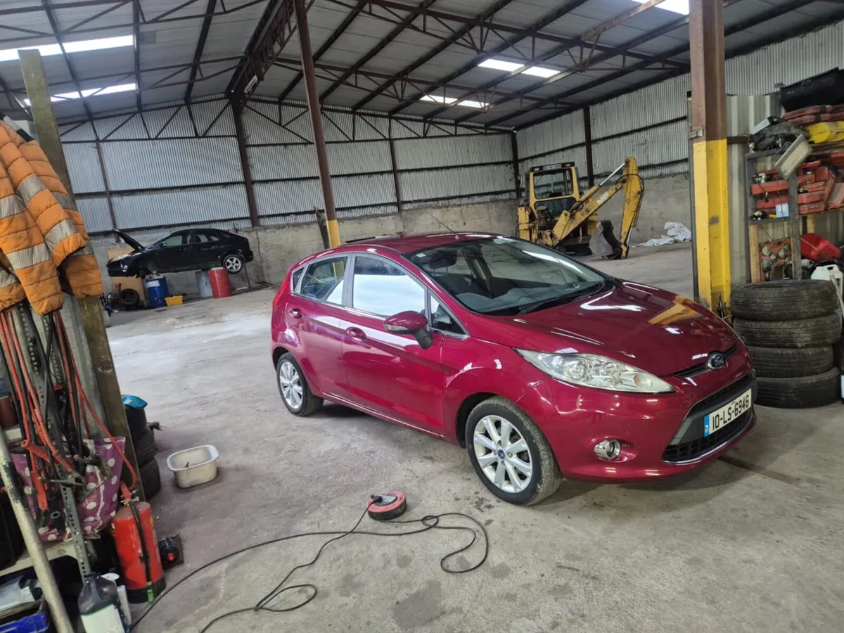 Ford fiesta - Image 4
