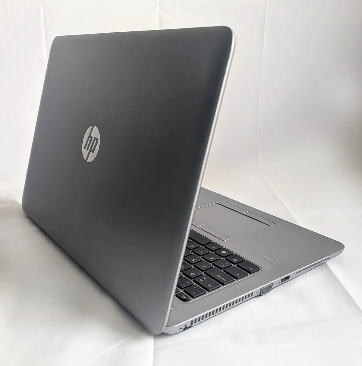 HP EliteBook 850 G3 Refurbished Laptop - Image 2