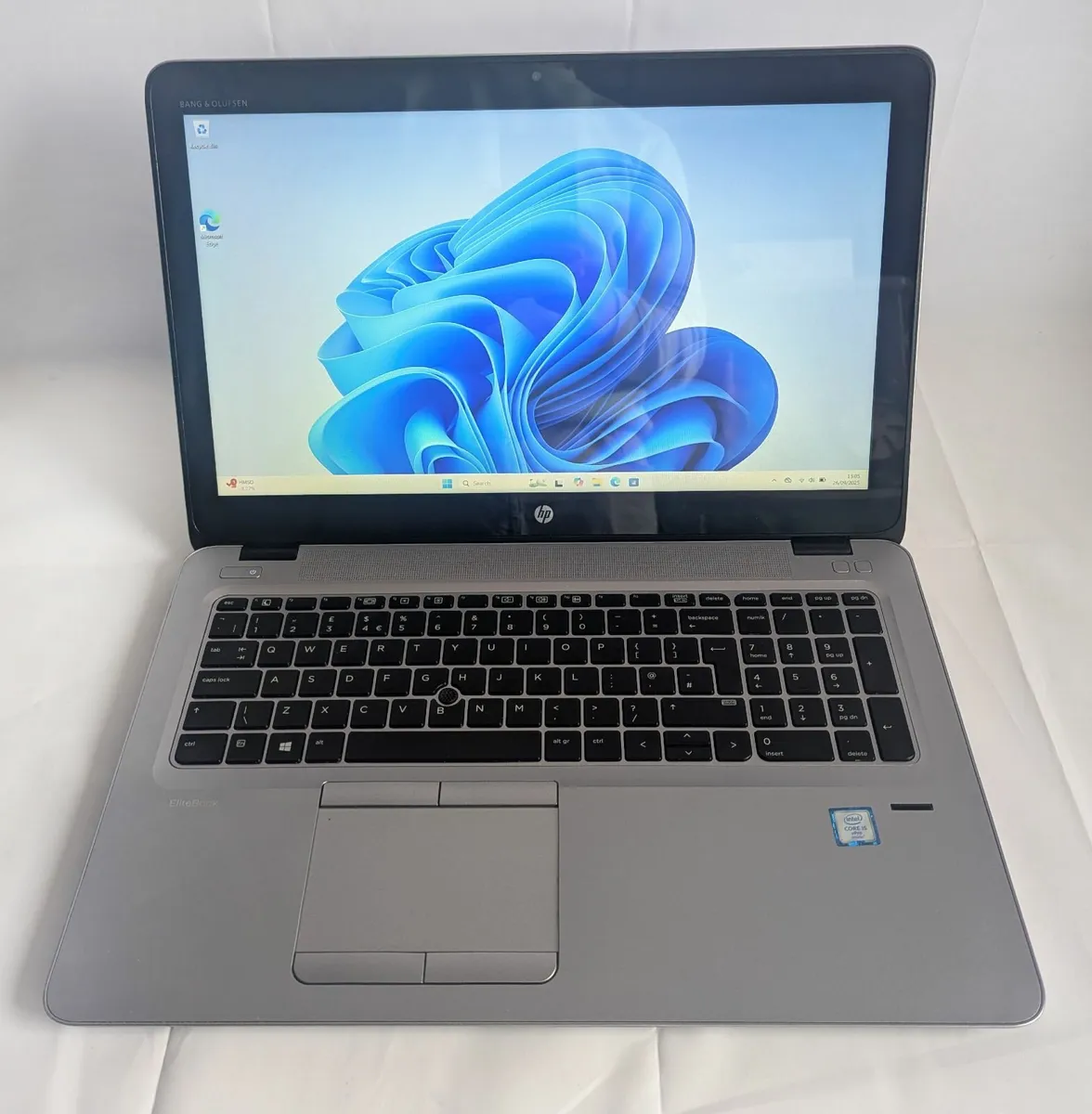 HP EliteBook 850 G3 Refurbished Laptop - Image 1