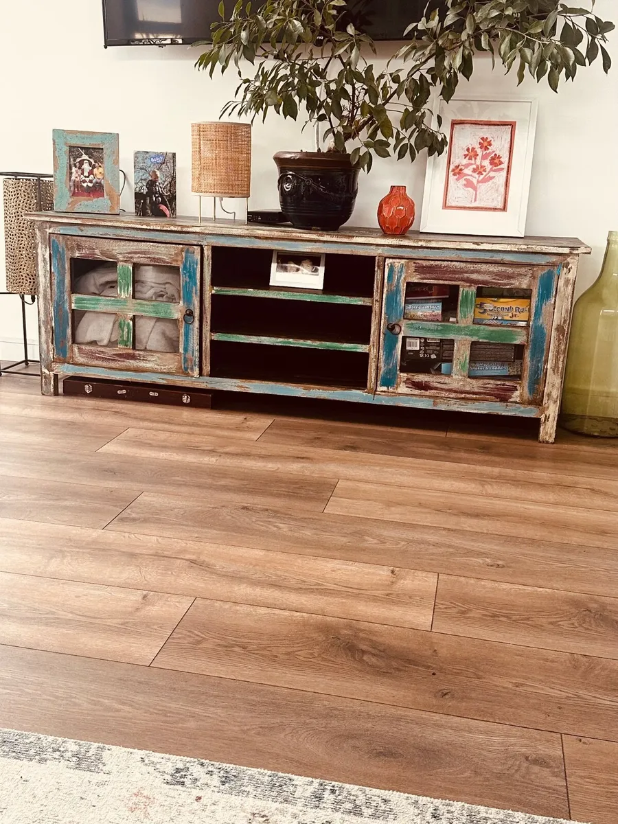 tv unit