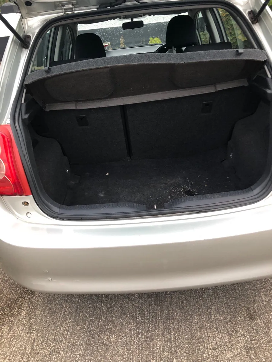 Toyota  auris automatic  2008 diesel - Image 3