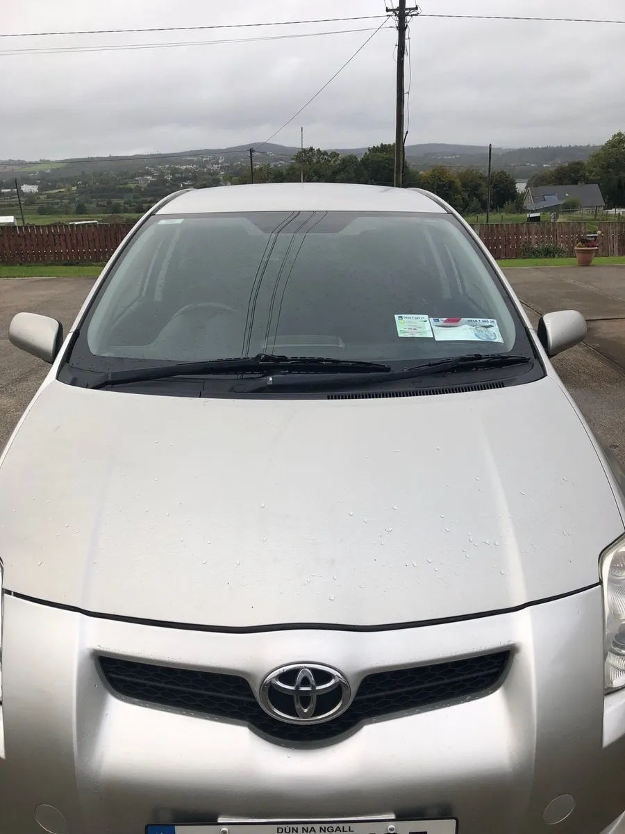 Toyota  auris automatic  2008 diesel - Image 4