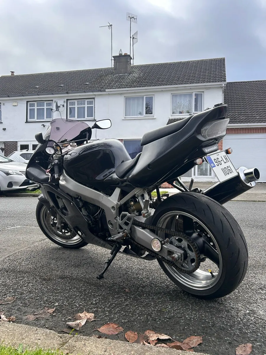 Kawasaki Zx7r - Image 3