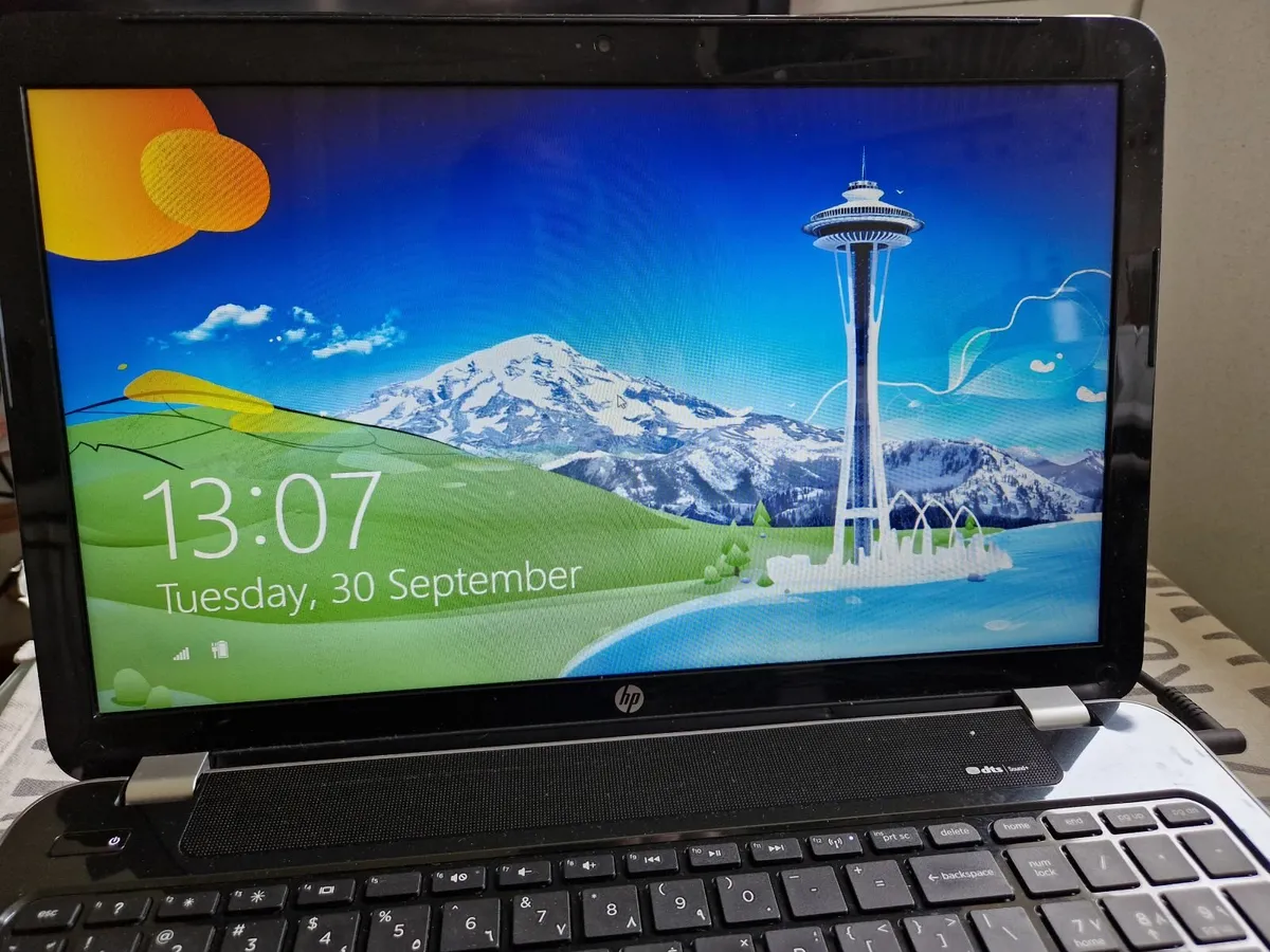 HP Pavillion Laptop, Wins8, i5 Core, 2.6GHz, 500GB - Image 2