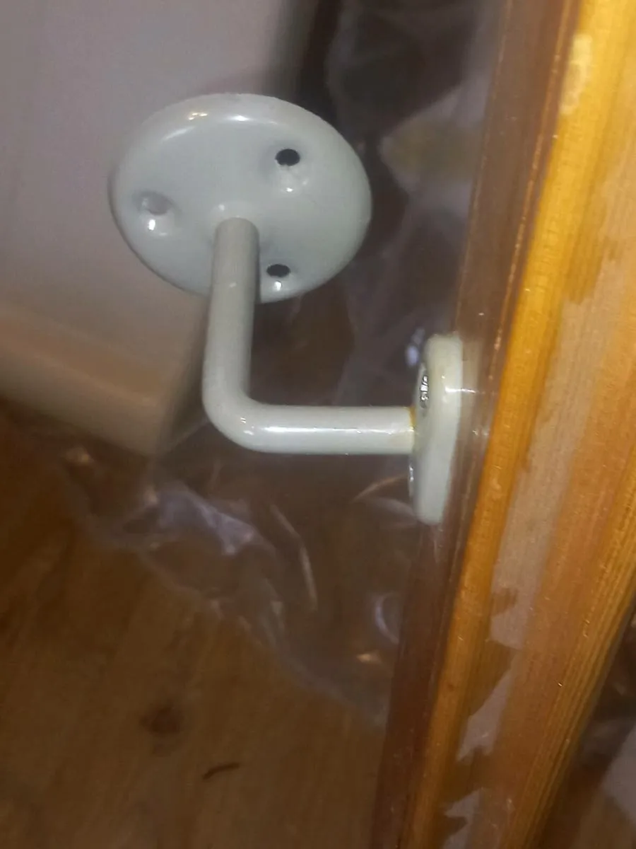 Staircase handrail - Image 2