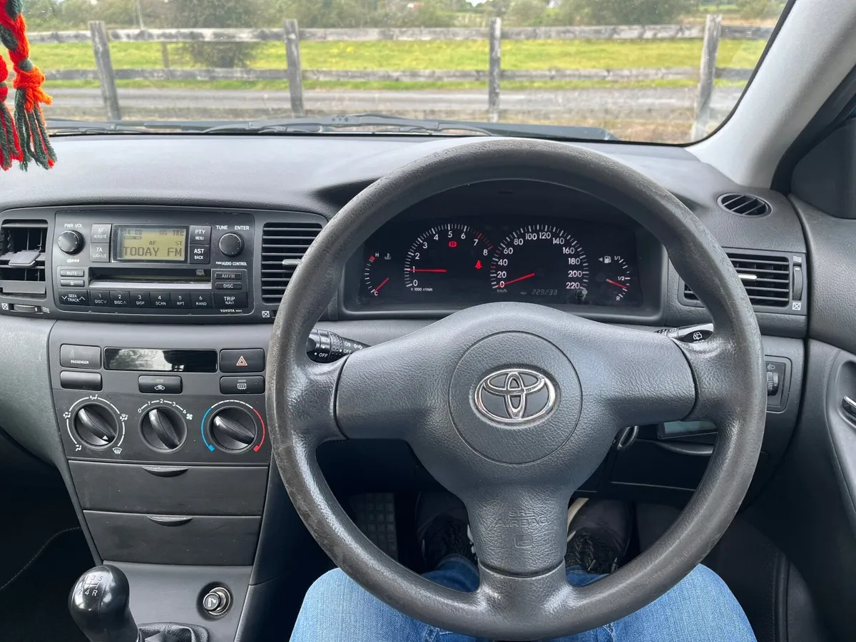 Toyota Corolla 2006 - Image 2